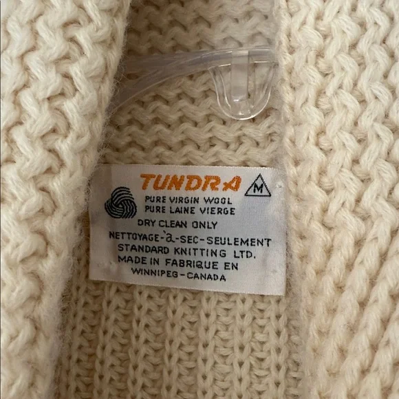 Beautiful Vintage Wool Cardigan Sweater with Horse Detail - Picture 2 of 12